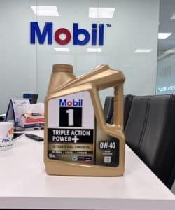 Can 4L màu vàng Mobil 1 0W40